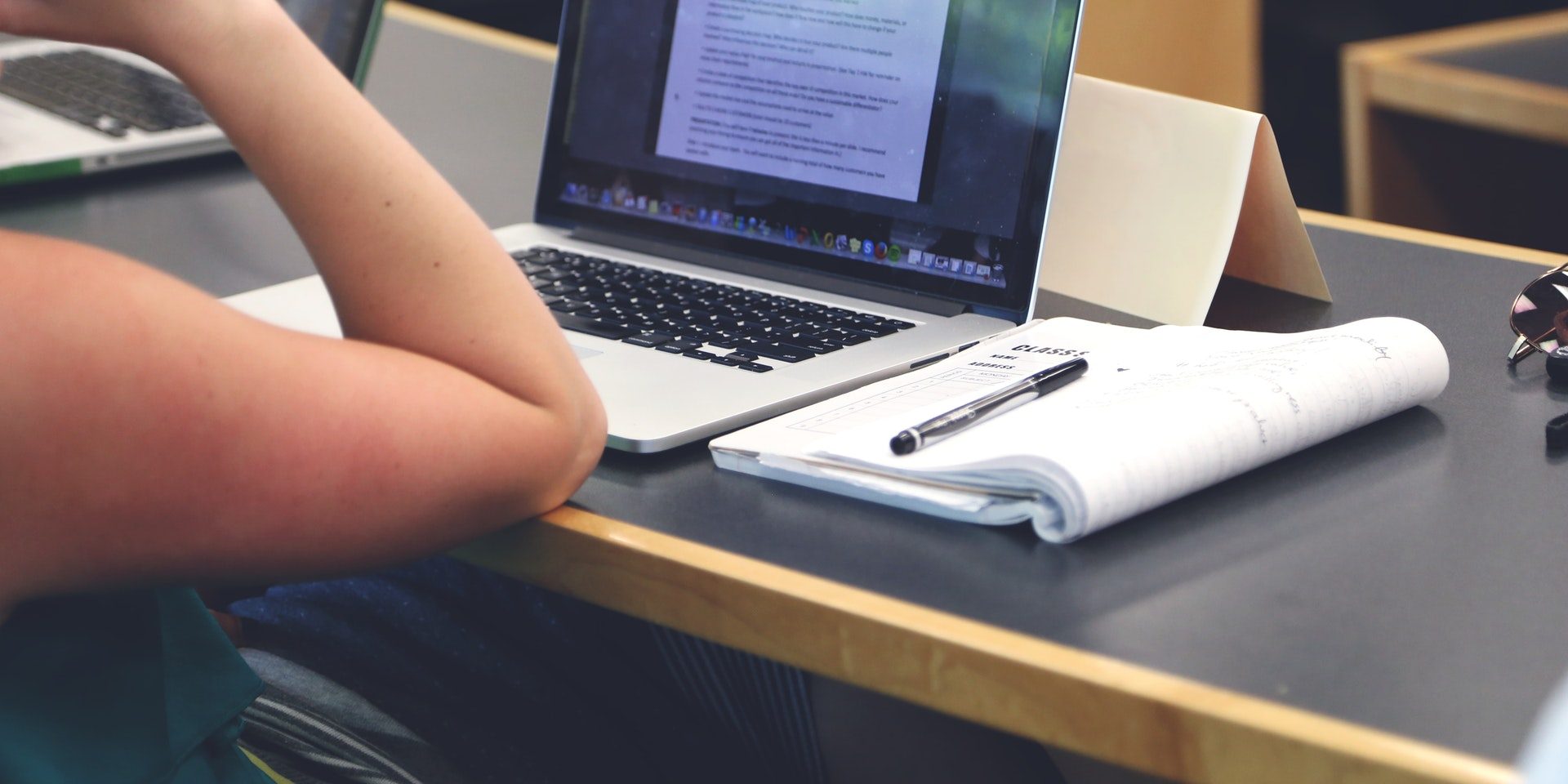 notes-macbook-study-conference-7102